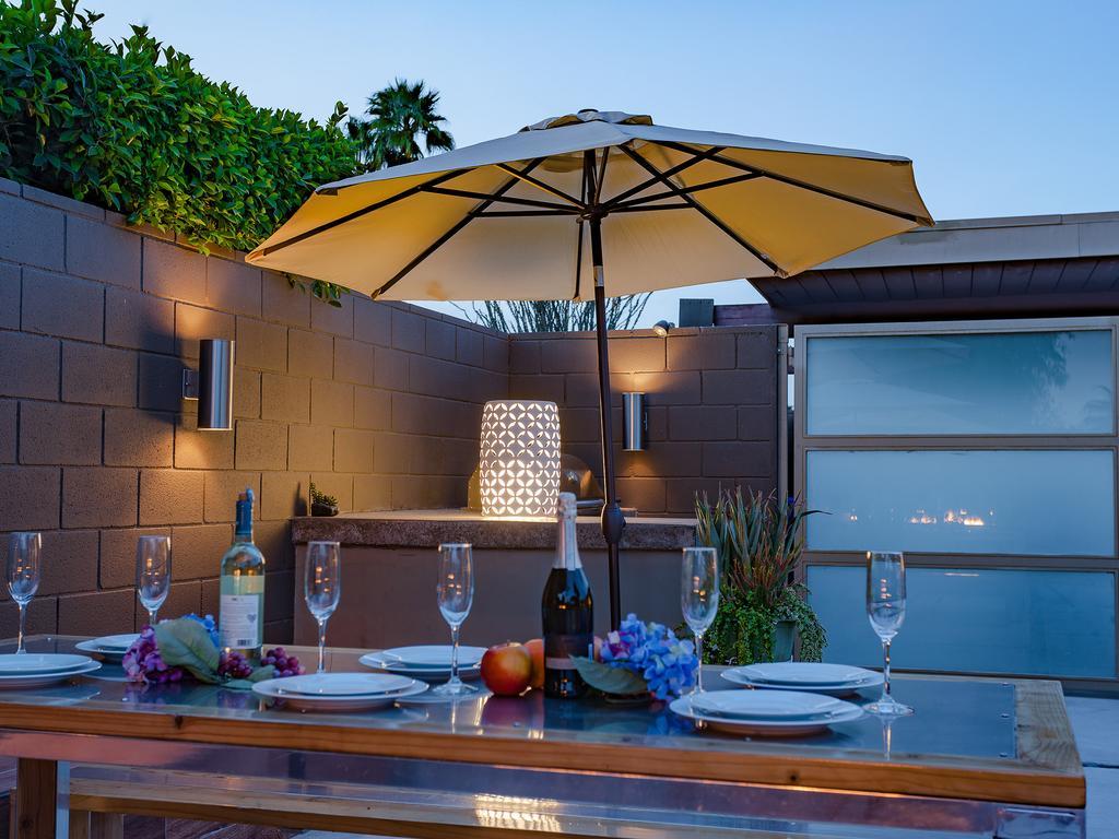 Lucy Im Home By Acme House Company Palm Springs Exterior photo